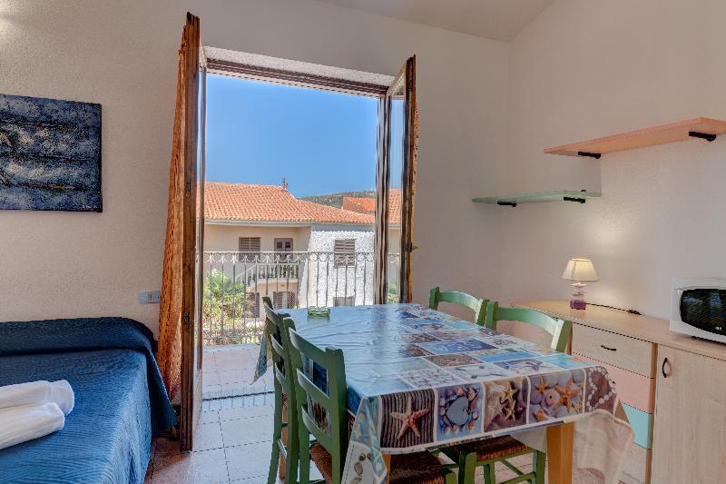 Residence Le Pavoncelle Santa Teresa Gallura Exterior photo